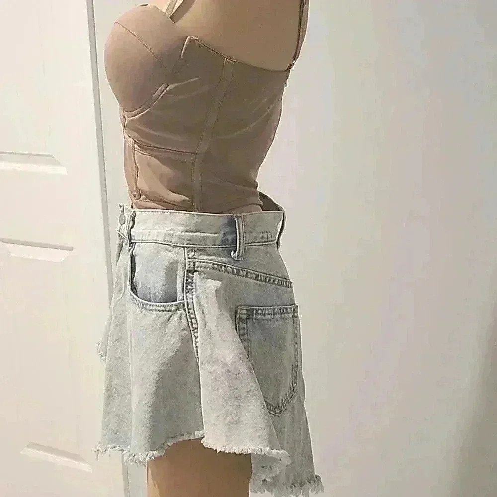 Shorts   - Picture 4 of 7